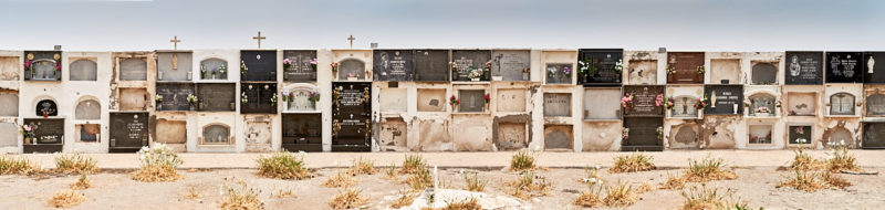 Nichos del cementerio de Cabo de Gata